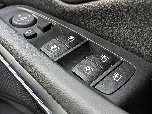 320d xDrive Berline RHD