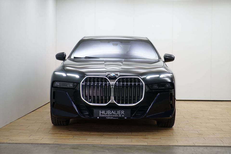 BMW 740