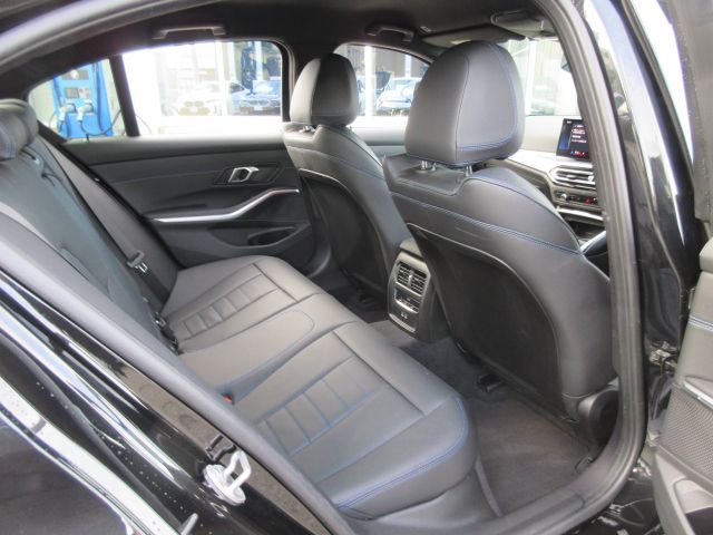 320d xDrive Berline RHD