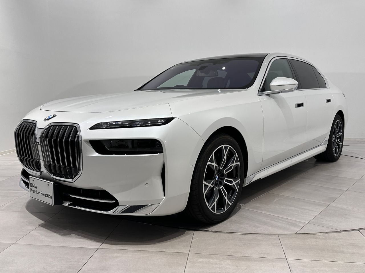 BMW 740i