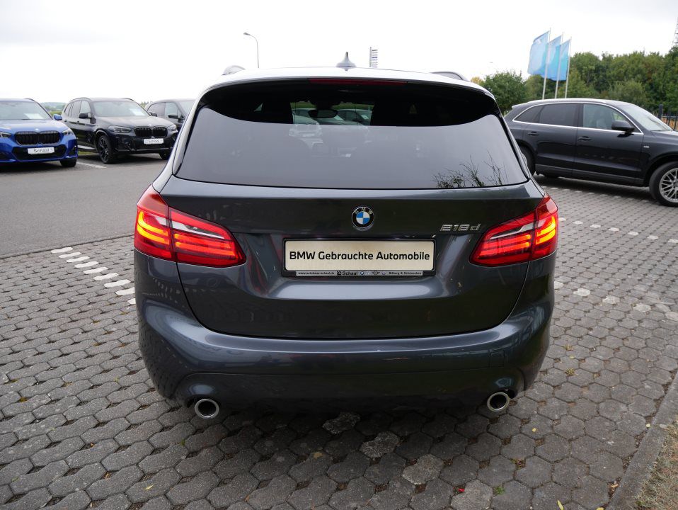 BMW 218
