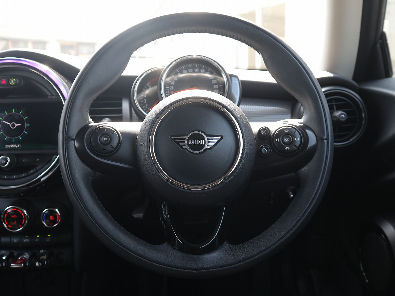F56 MINI Cooper 3-Door Hatch LCI