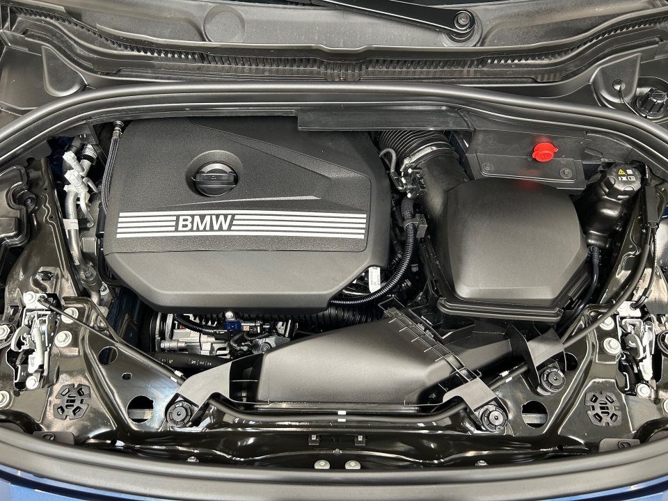 BMW 216