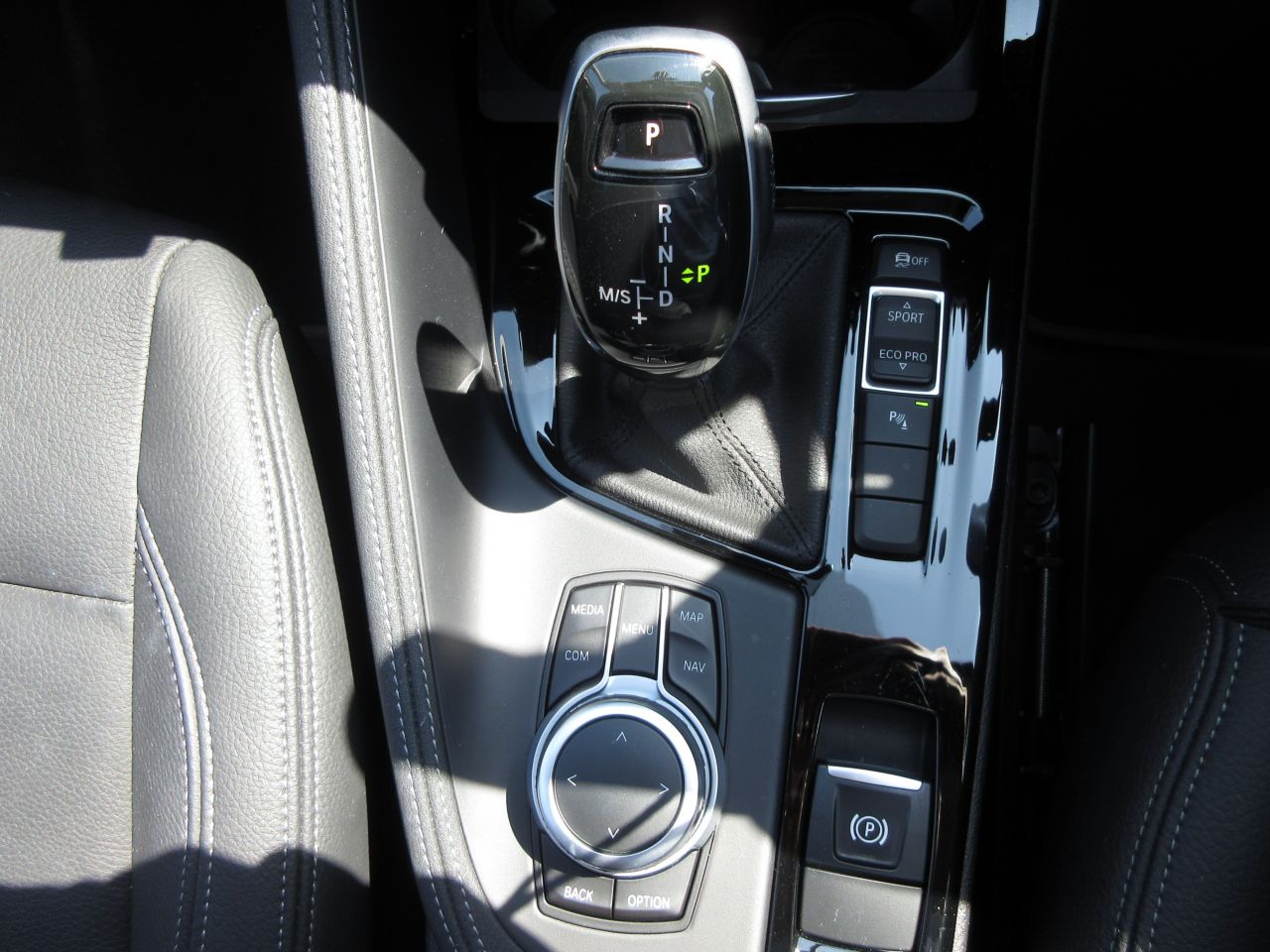 X1 sDrive18i RHD