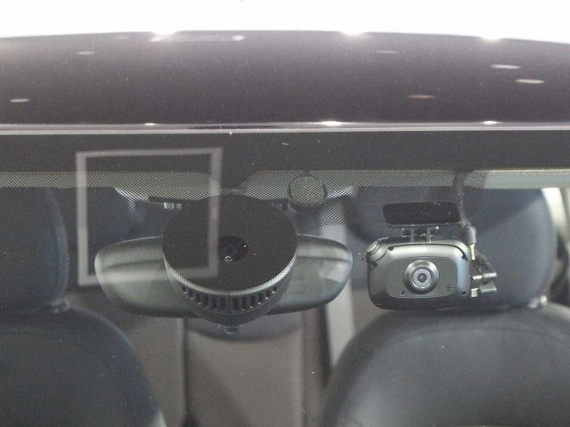 F55 COOPER D (AT)