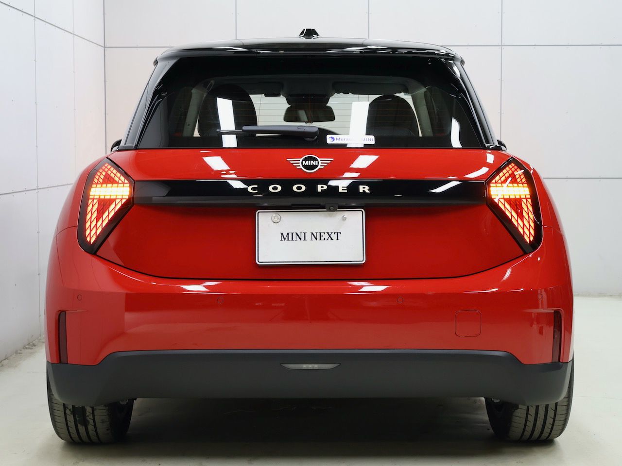 J01 MINI Cooper E