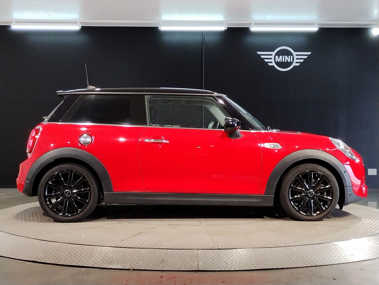 F56 COOPER S D(AT)