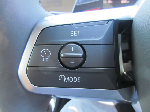 iX2 xDrive30 MSP