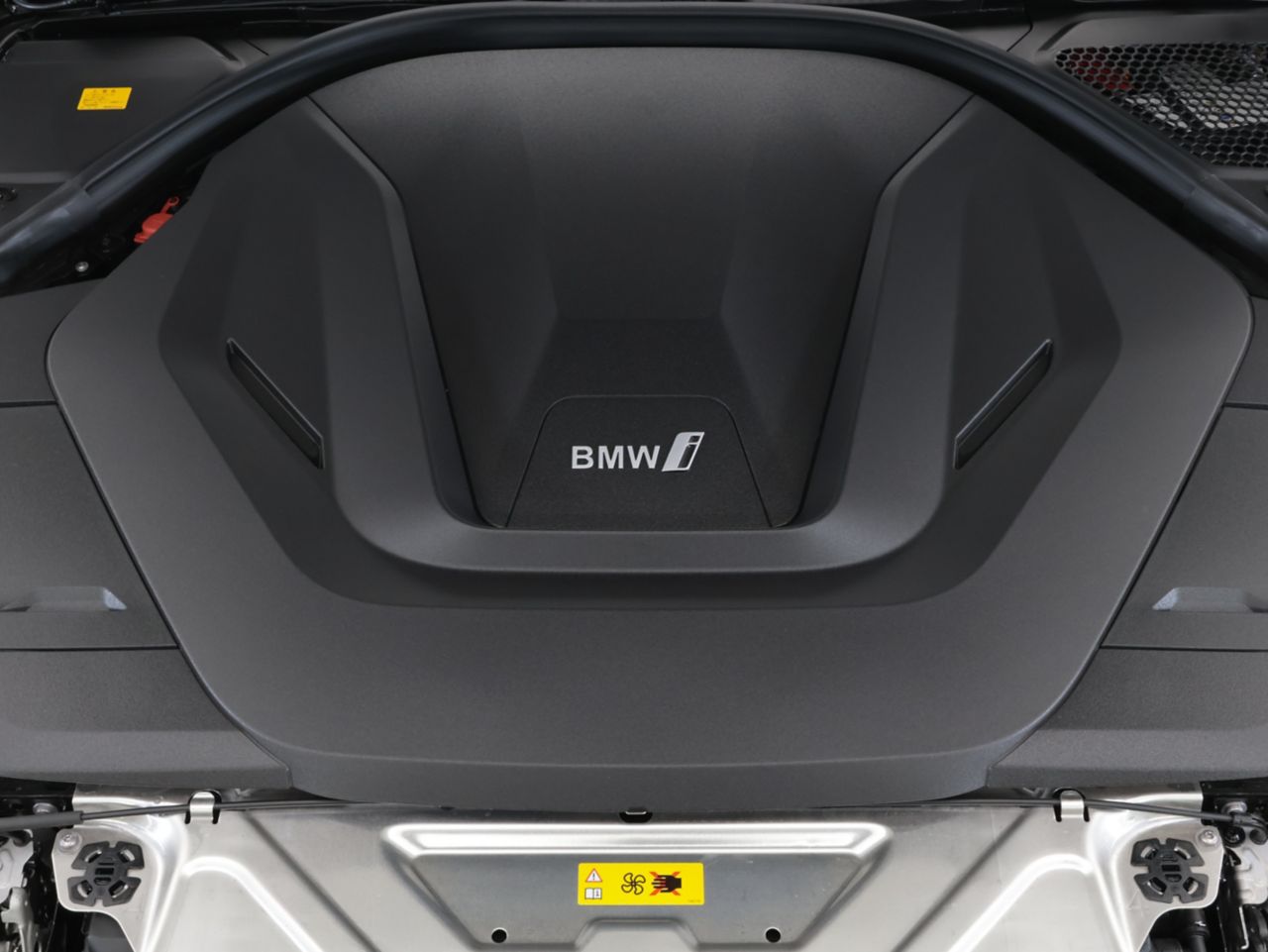 G26 i4 eDrive40 RHD