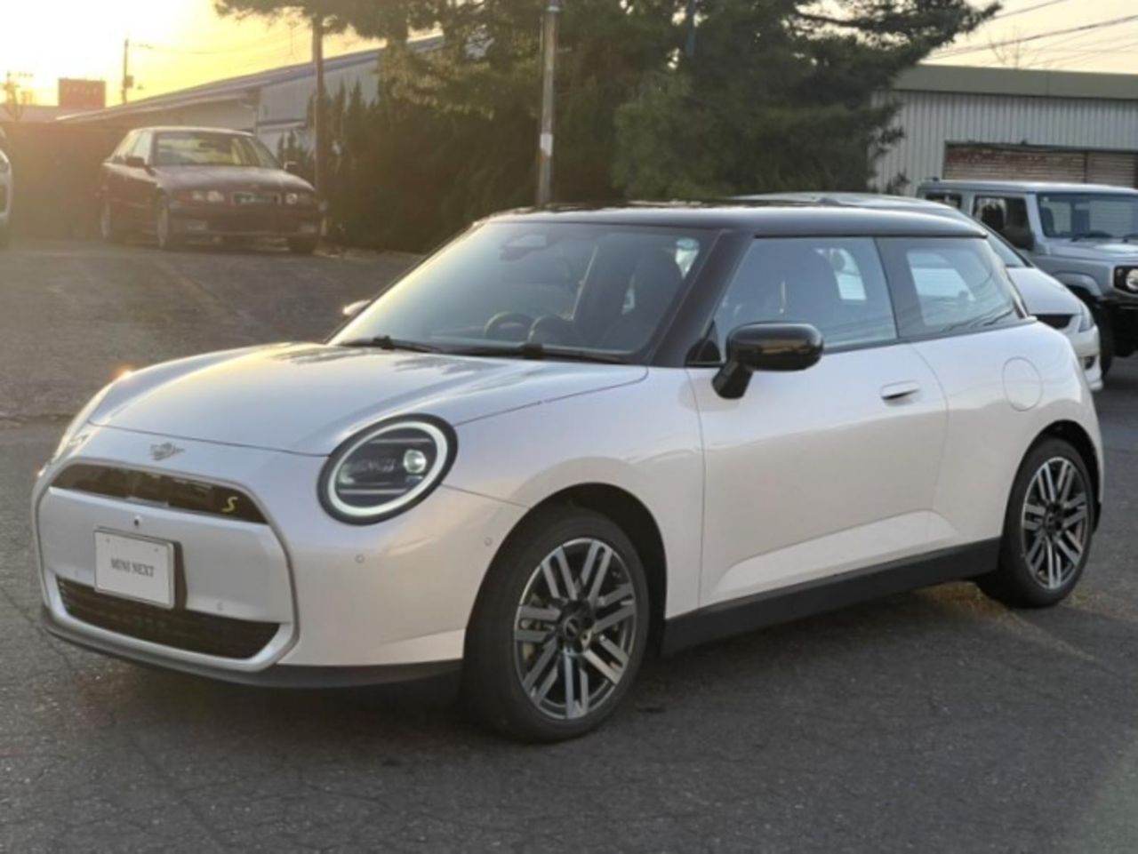 THE NEW ALL-ELECTRIC MINI COOPER SE