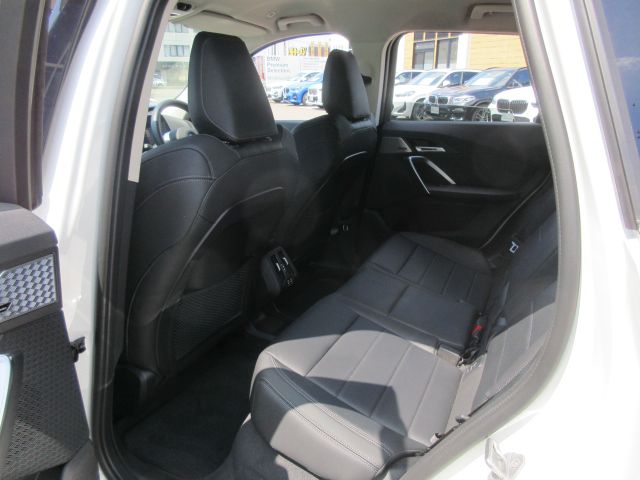 U11 iX1 xDrive30