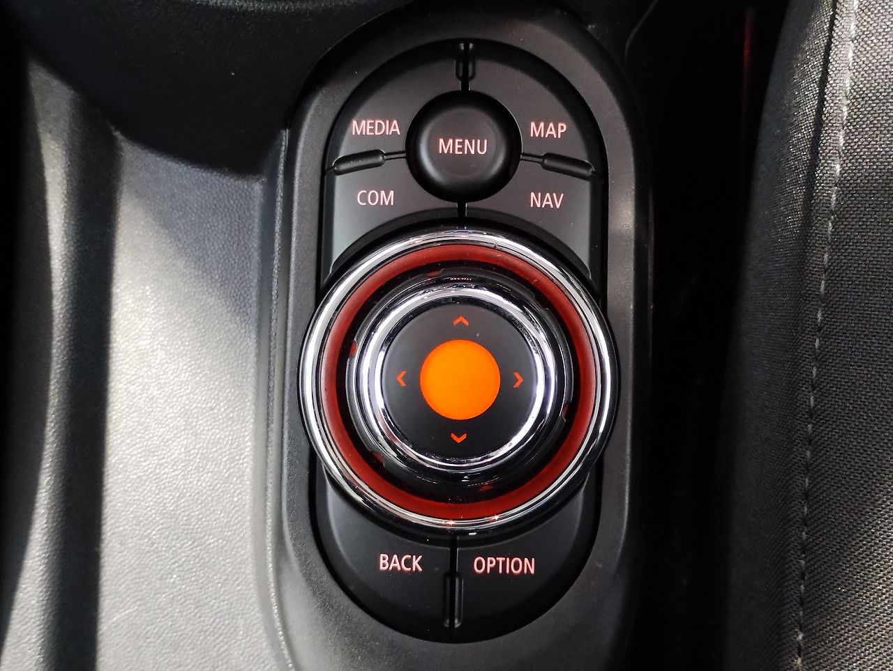 F56 COOPER S D(AT)