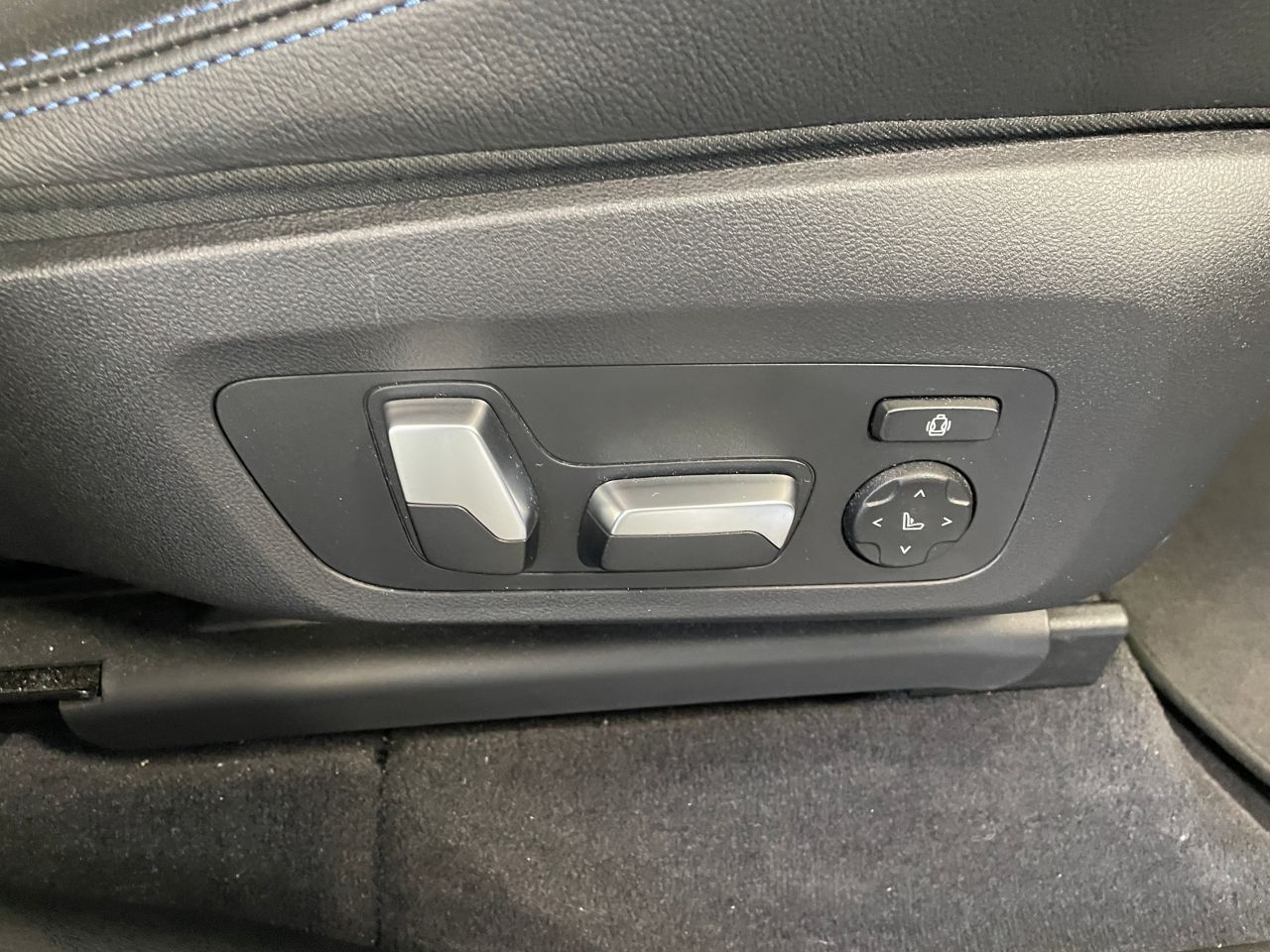 G01 X3 M40i RHD LCI ZA