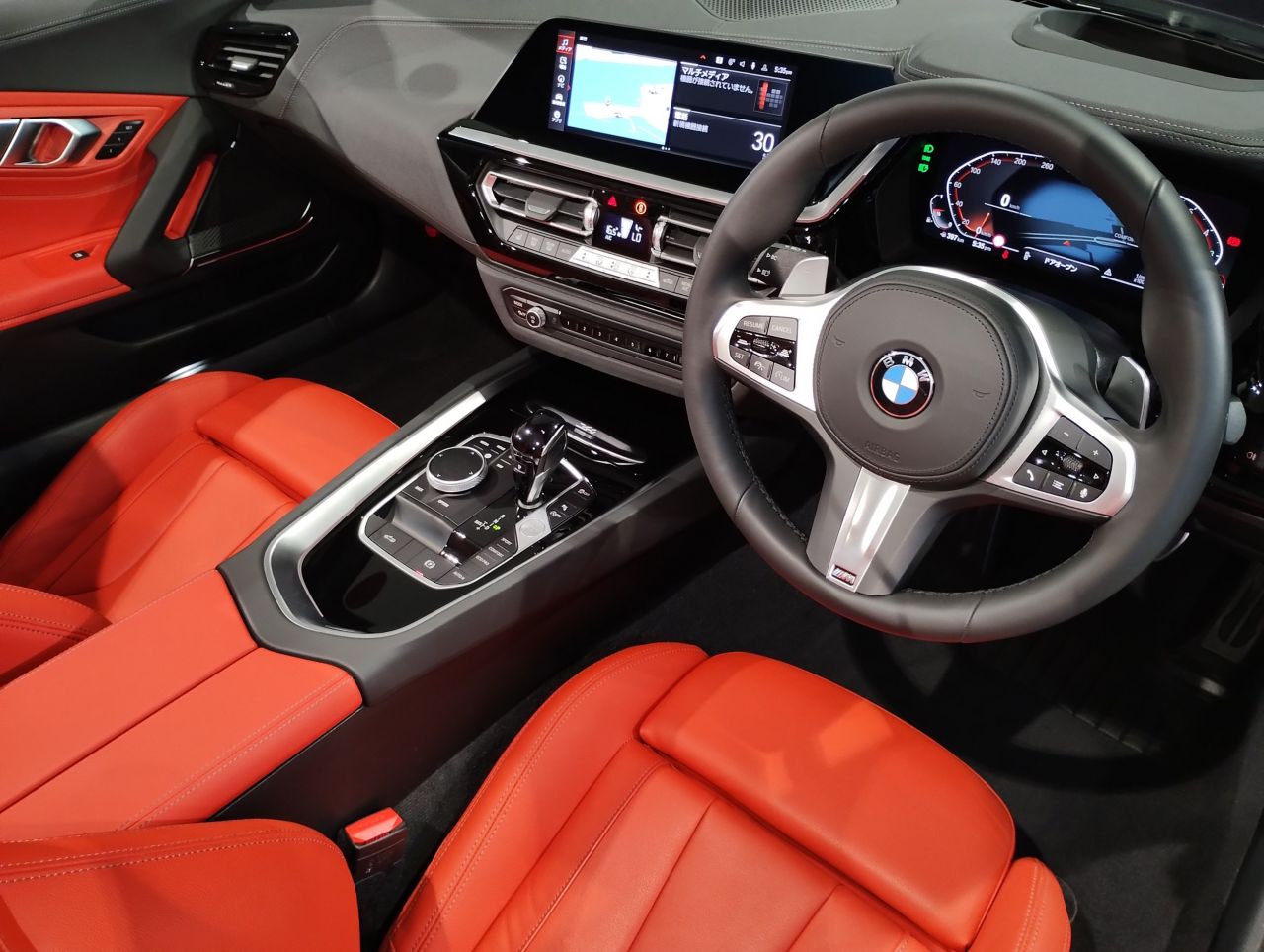 G29 z4 sDrive20i RHD