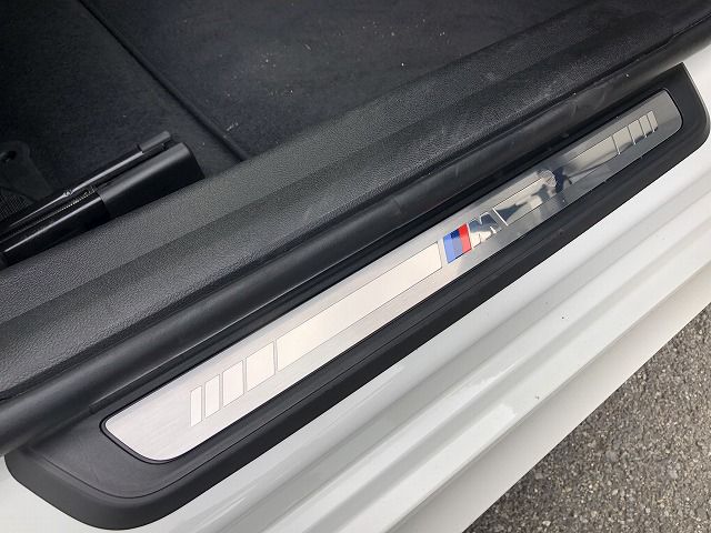 320d xDrive Berline RHD
