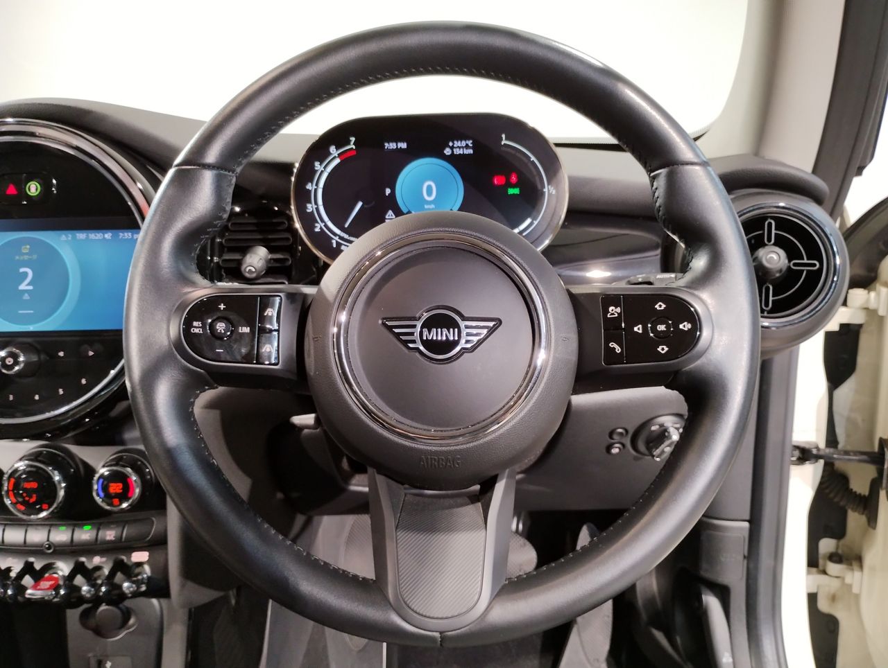 MINI Cooper F56 RHD