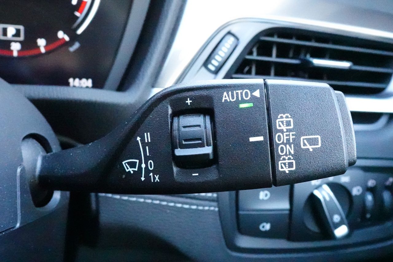 X1 sDrive18i RHD