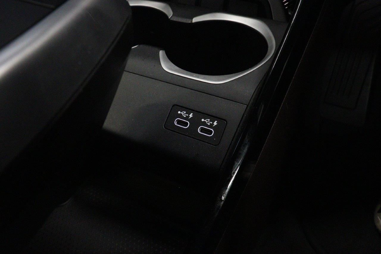 U11 iX1 xDrive30