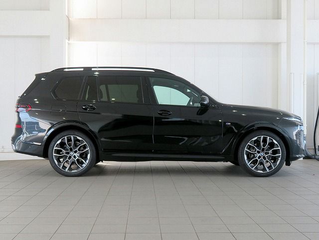 X7 xDrive40d RHD US