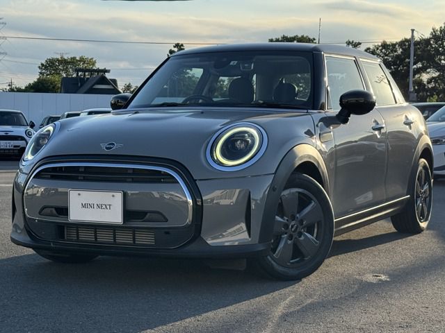 MINI COOPER D 5 DOOR.