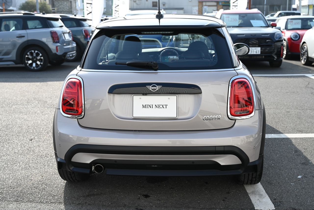 MINI Cooper F56 RHD