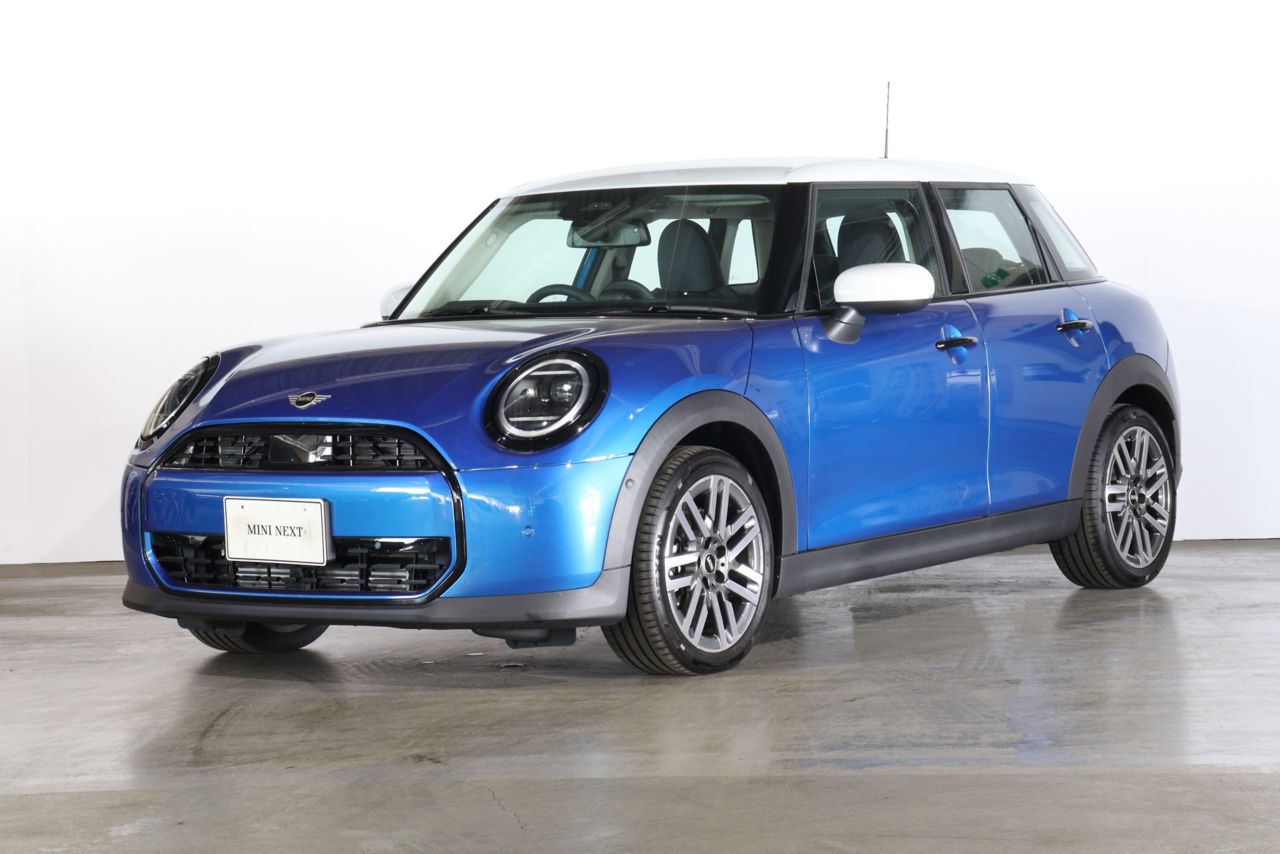 THE NEW MINI COOPER (5 DOOR) C