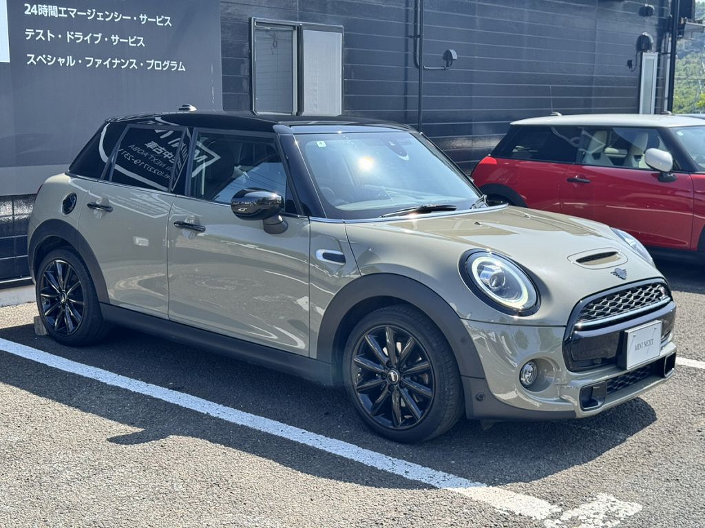 F55 COOPER S D(AT)