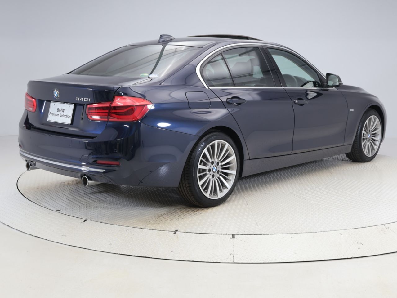 340I SEDAN RHD