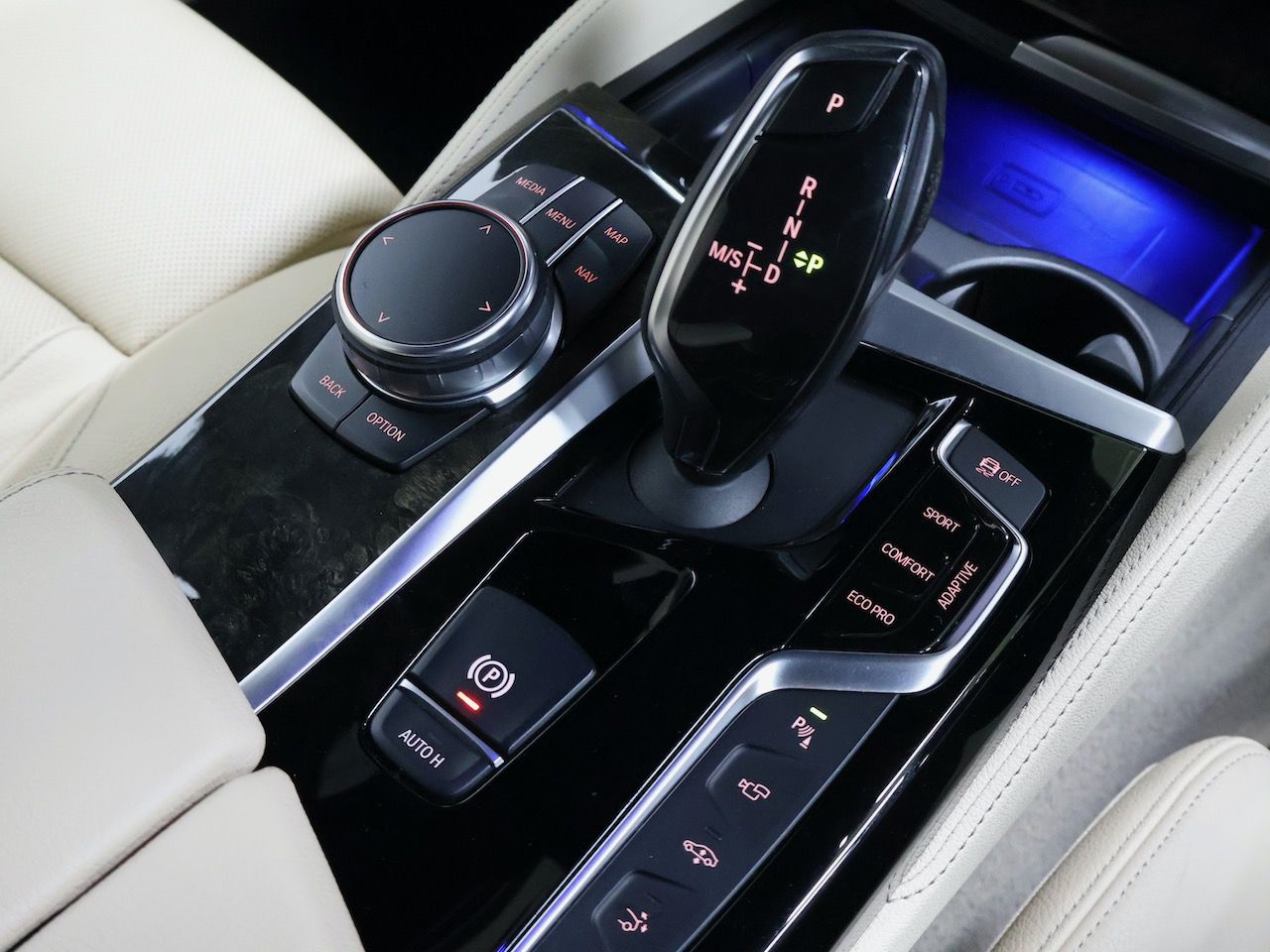 640I XDRIVE GRAN TURISMO RHD