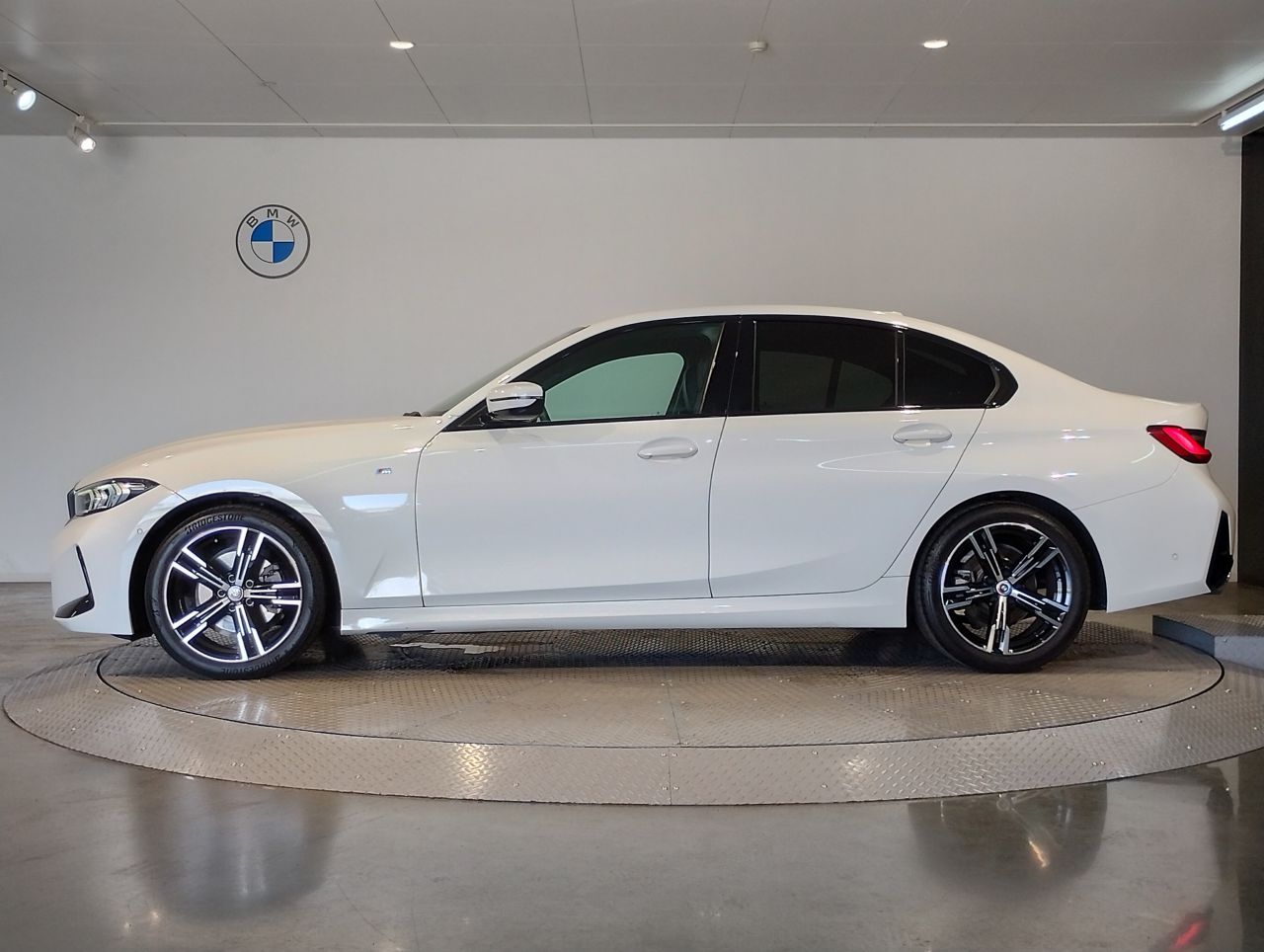 G20 320i Saloon LCI RHD MX