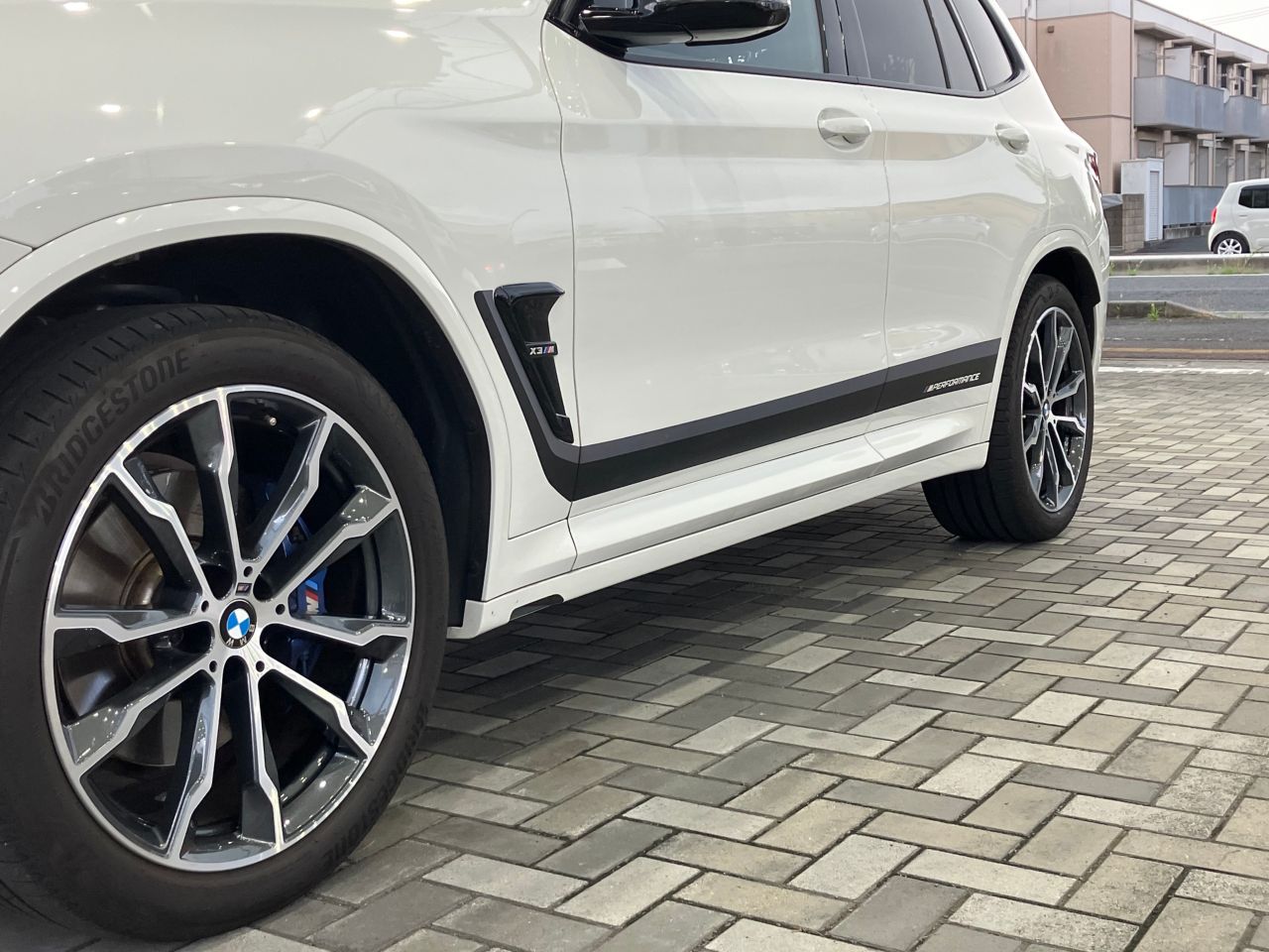 G01 X3 M40d RHD LCI ZA