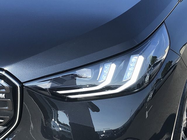 X3 M50 US