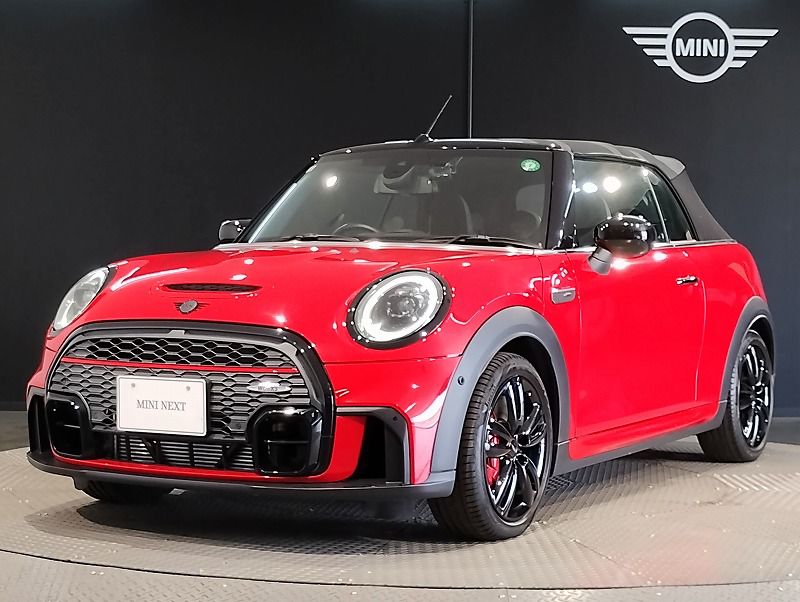 THE NEW MINI JOHN COOPER WORKS CONVERTIBLE.