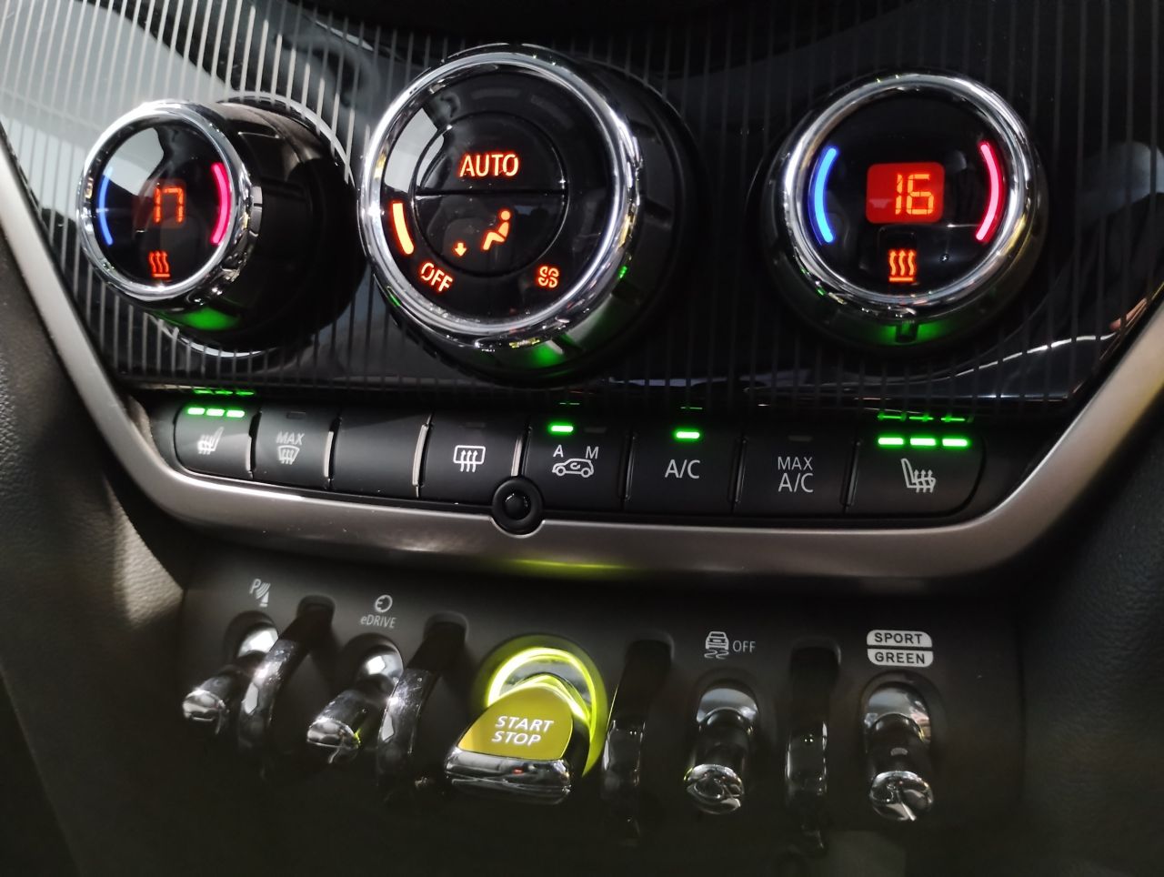 MINI COOPER SE ALL4