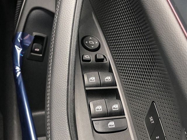 G26 i4 eDrive40 RHD