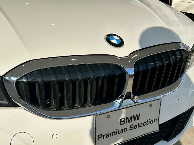 G20 320d xDrive RHD Saloon