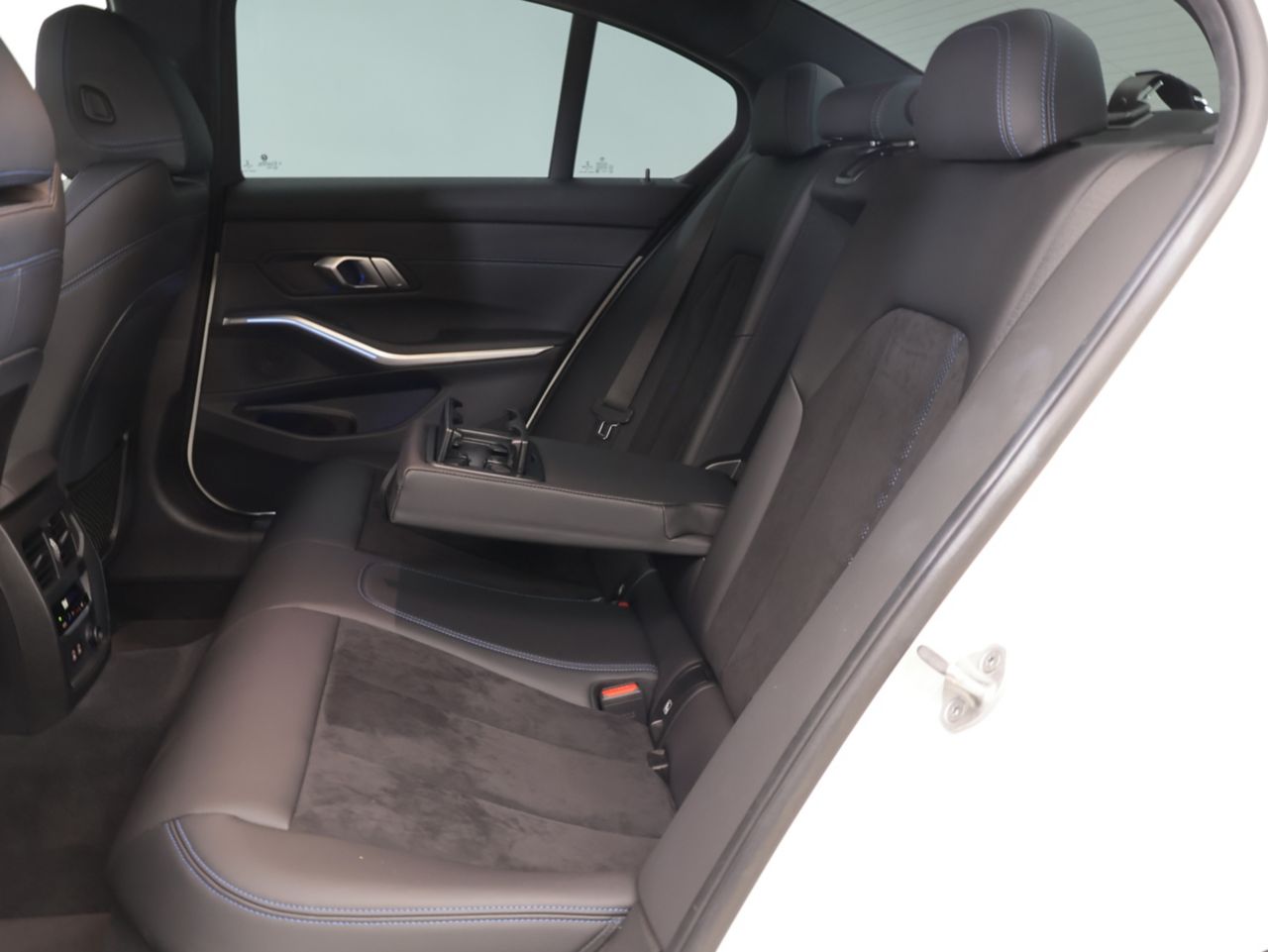 G20 330i Saloon RHD MX