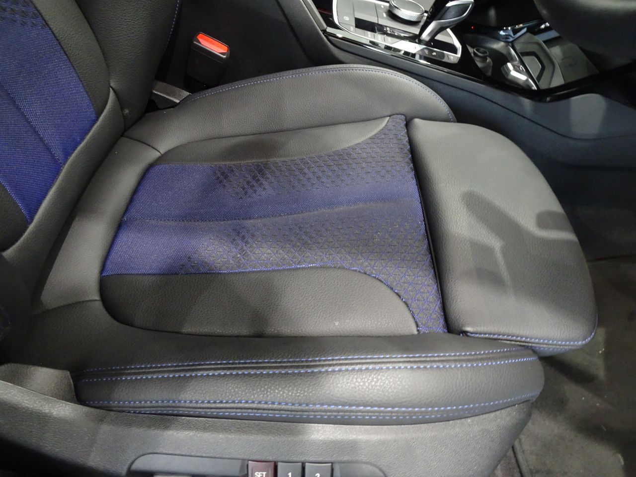 F40 118d Sports Hatch 5-door B47 2.0d