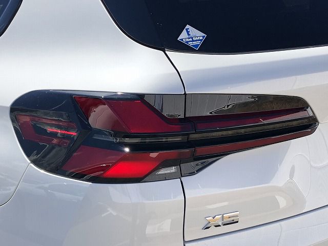 X5 M60i xDrive RHD