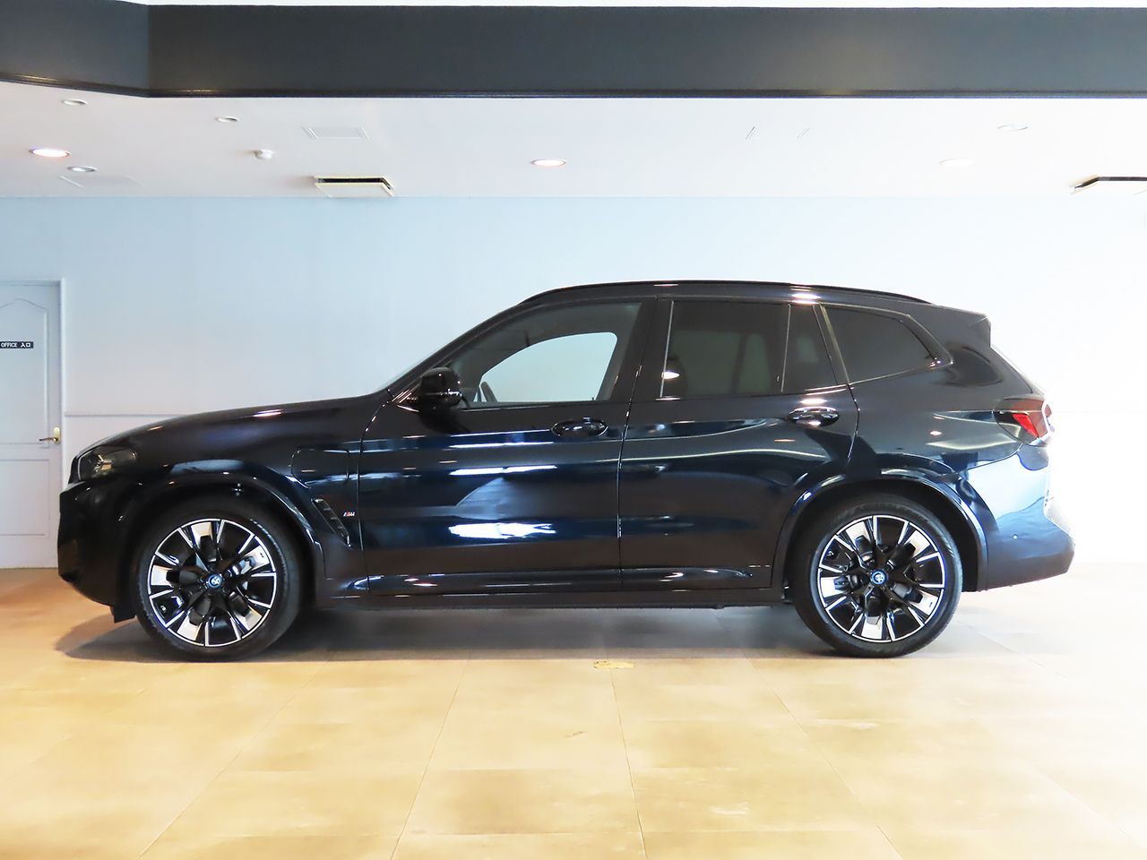G08 iX3 BEV RHD