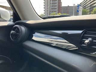MINI Cooper F56 RHD