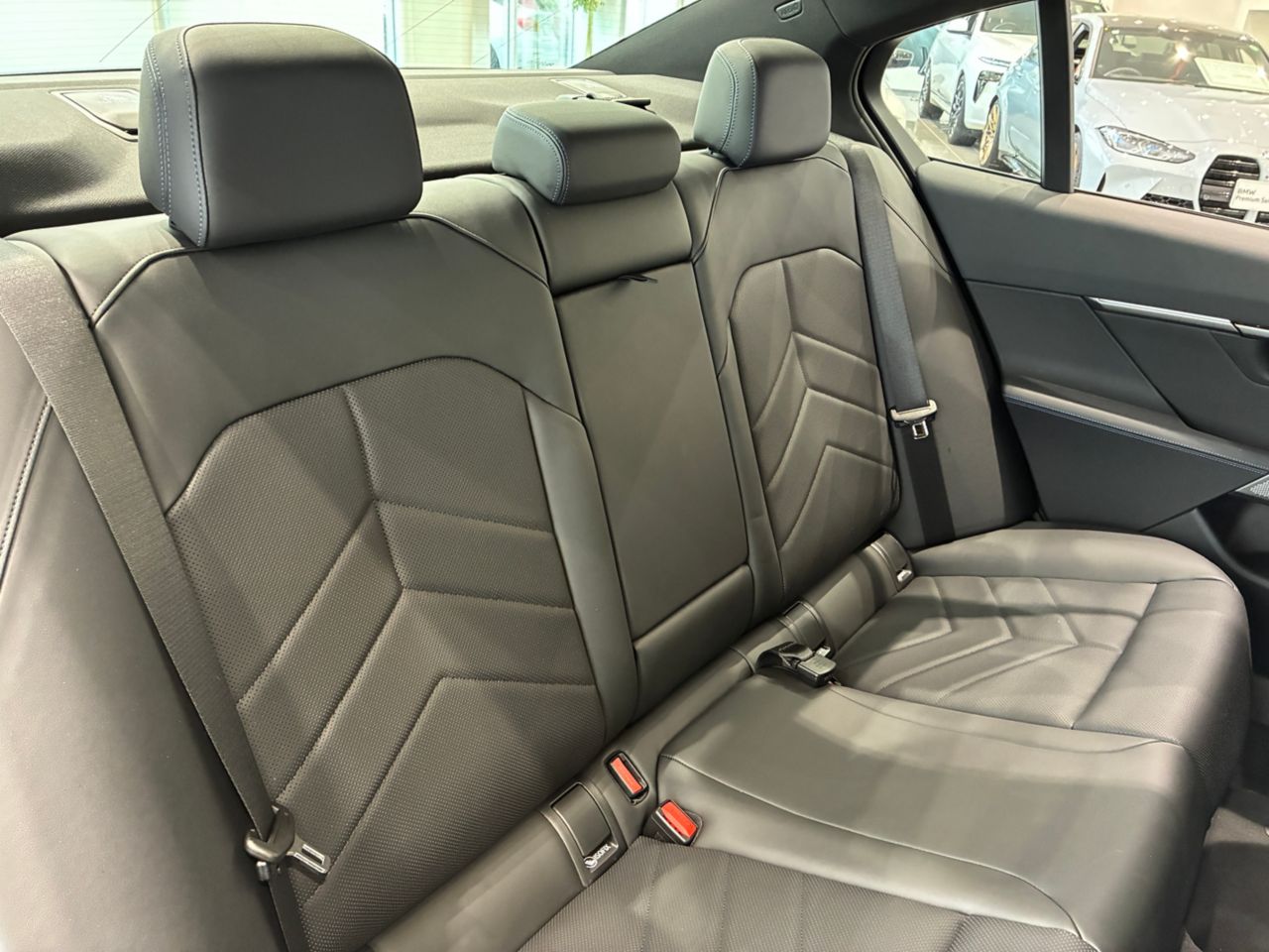 520i Sedan RHD