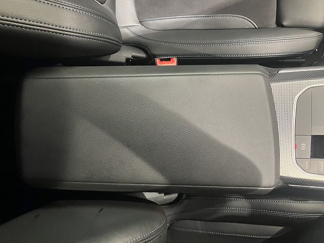 G20 320i Saloon RHD TU