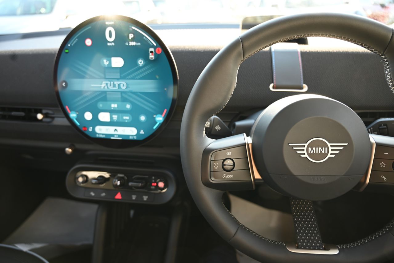 J05 MINI Aceman E