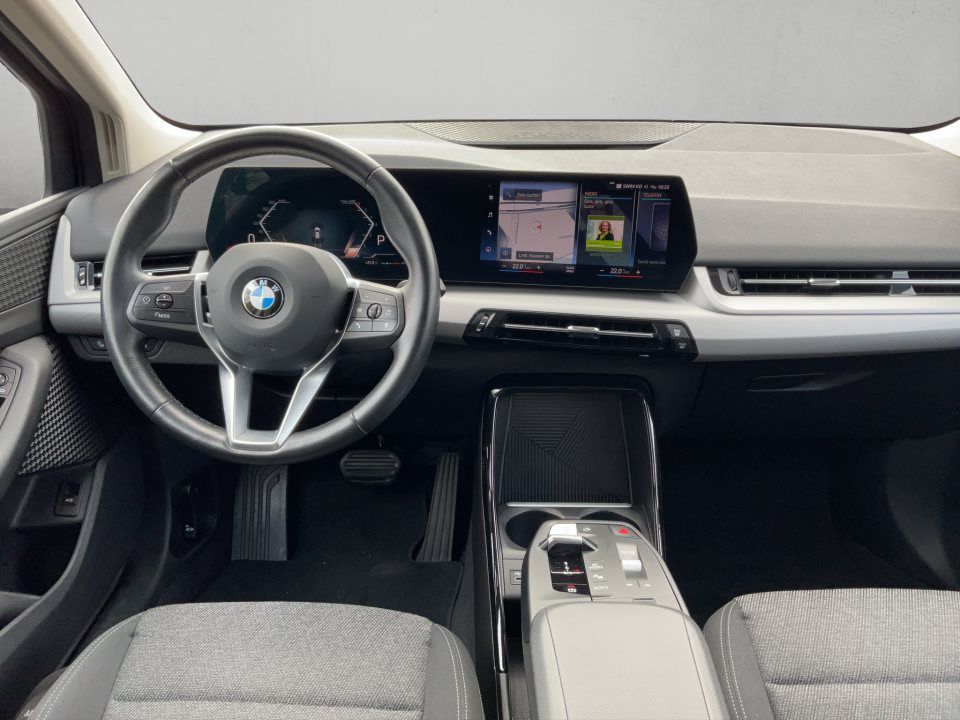 BMW 218