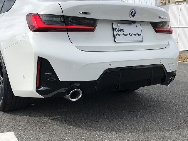 320d xDrive Berline RHD