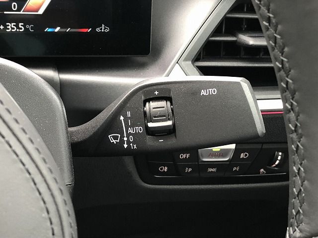 320d xDrive Berline RHD