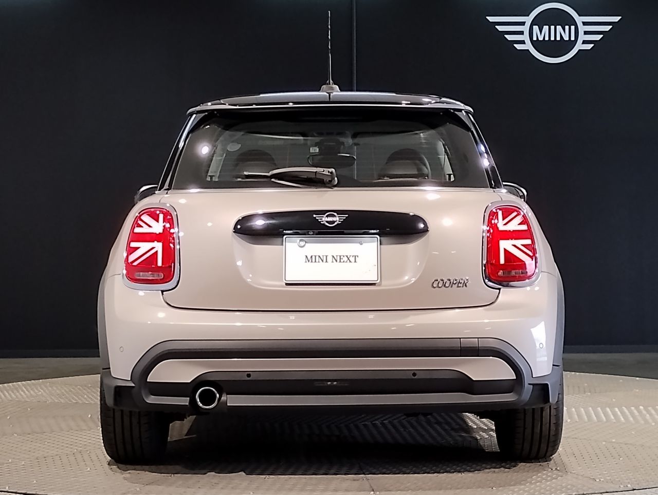 MINI Cooper F56 RHD