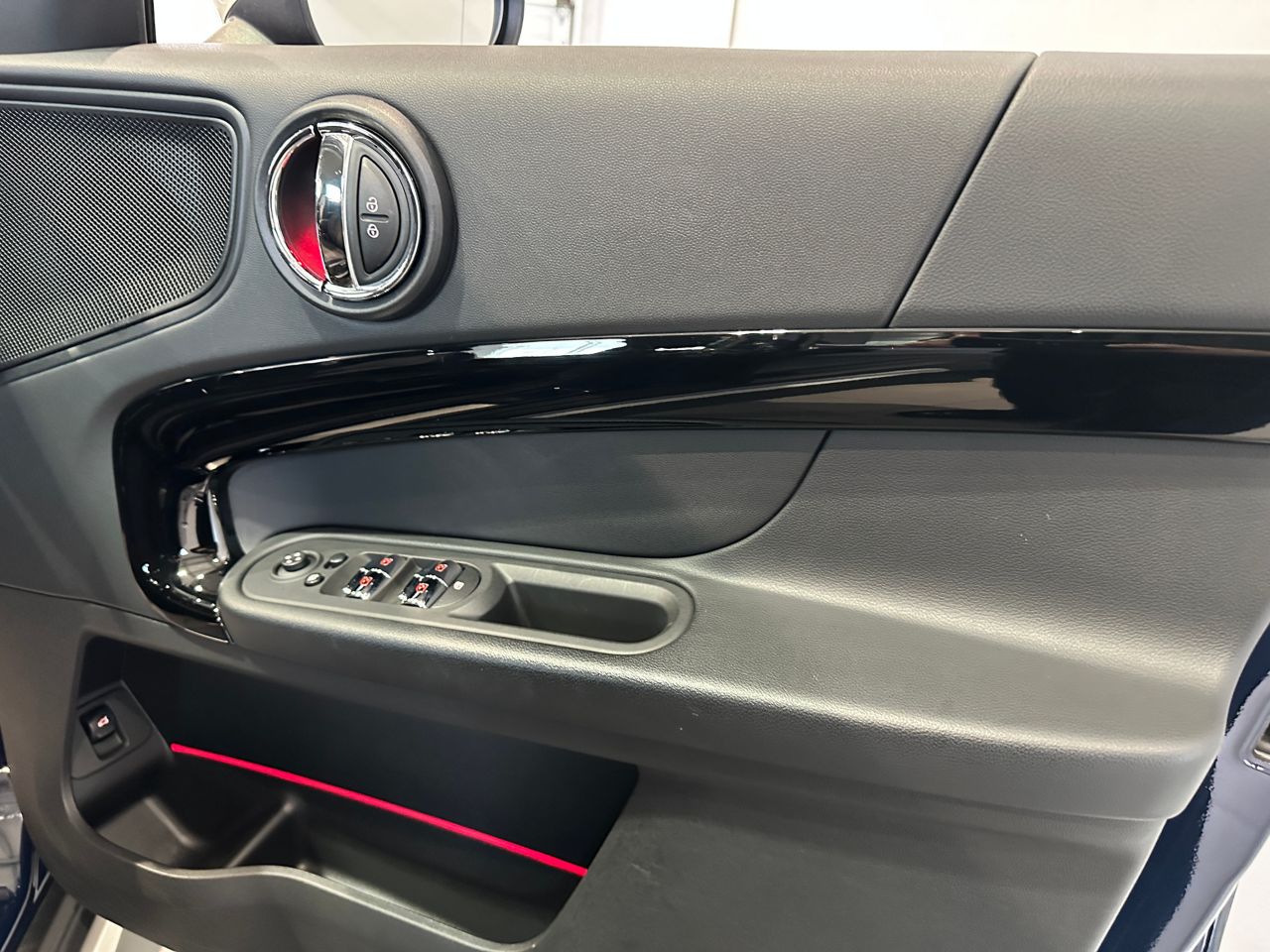 U25 MINI John Cooper Works Countryman ALL4