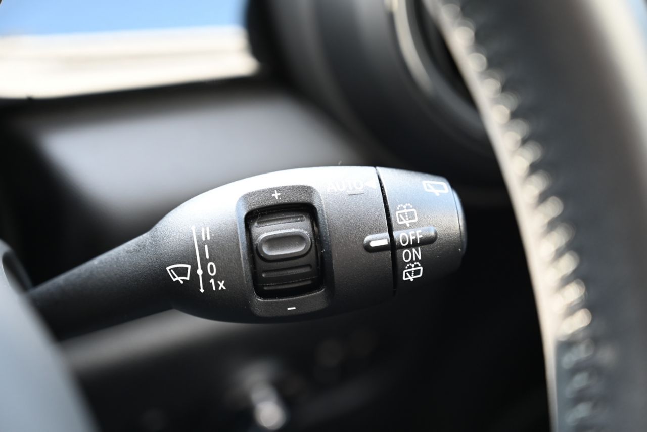 MINI Cooper F56 RHD